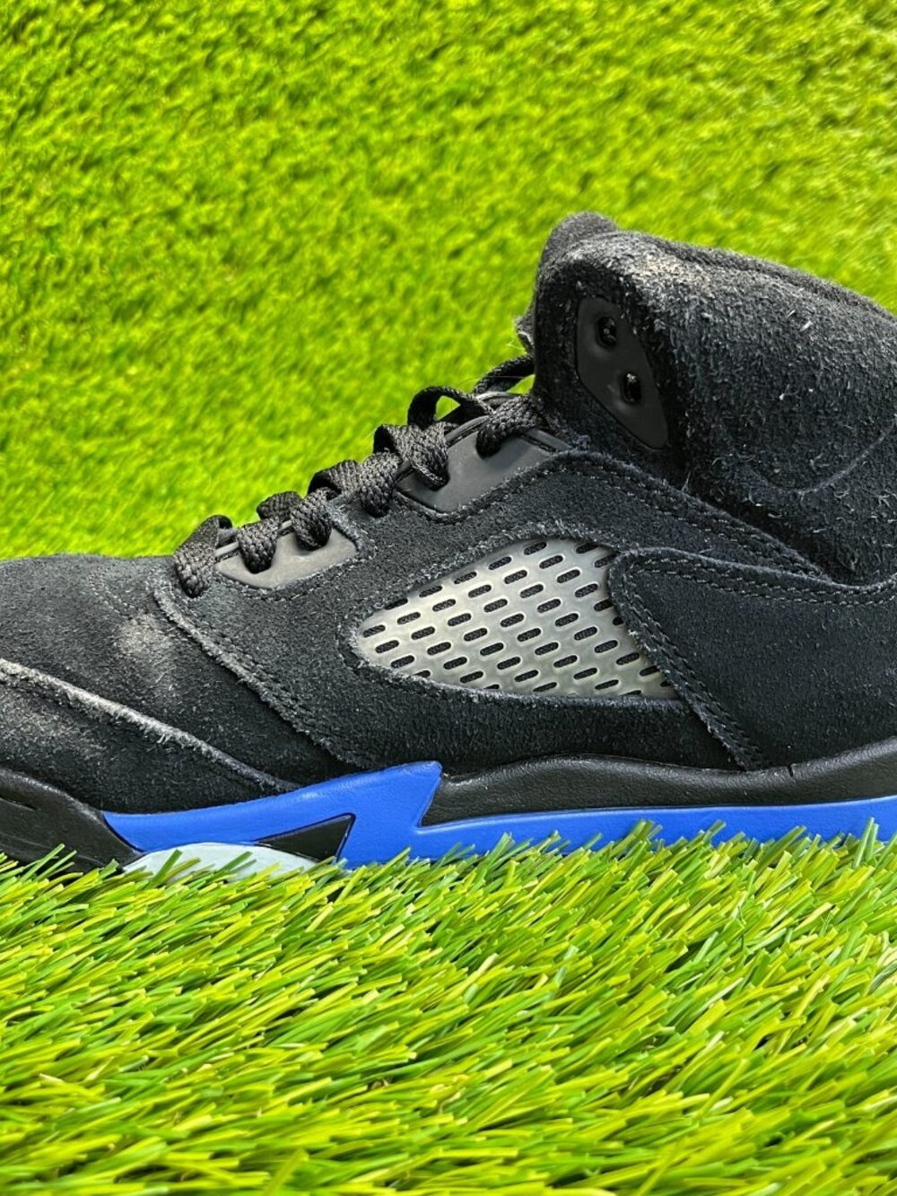 Nike Air Jordan 5 Retro Boys Size 3Y Black Blue Basketball Suede Shoes Sneakers - Picture 2 of 10